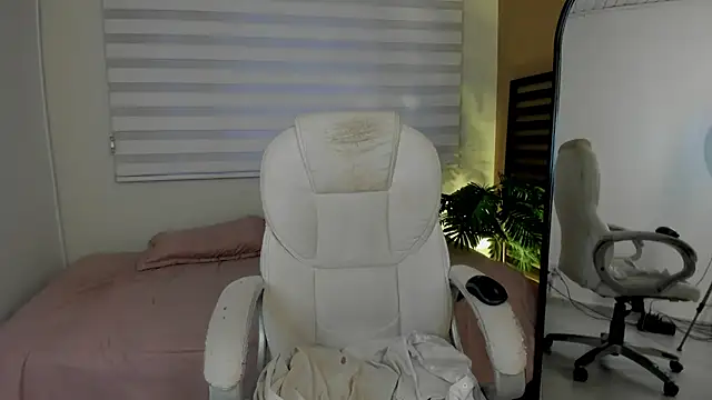 Catyloves online show from 01.14.26