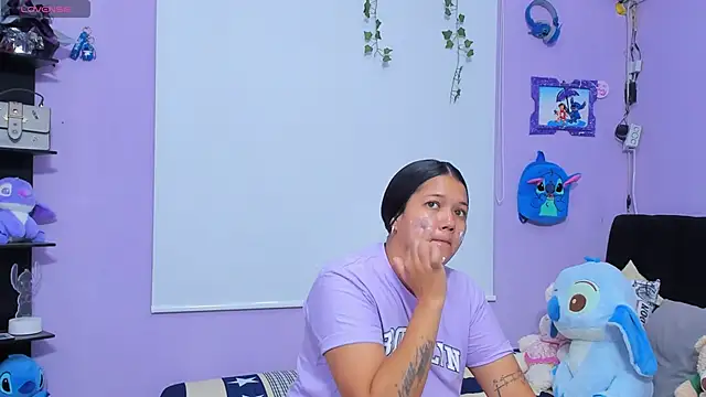 sara mendez2 online show from 10.16.25