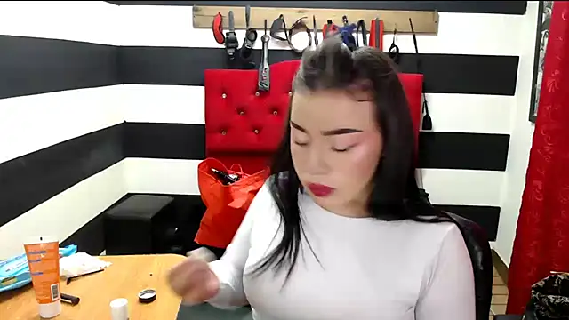 Marian Ran online show from 02.06.25