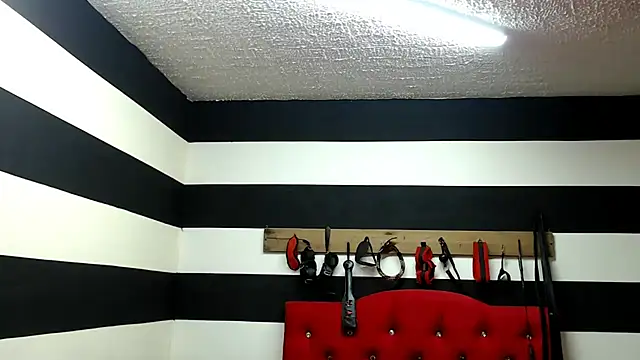 Marian Ran online show from 03.06.25