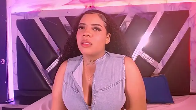 MelannyTylor online show from 10.11.25