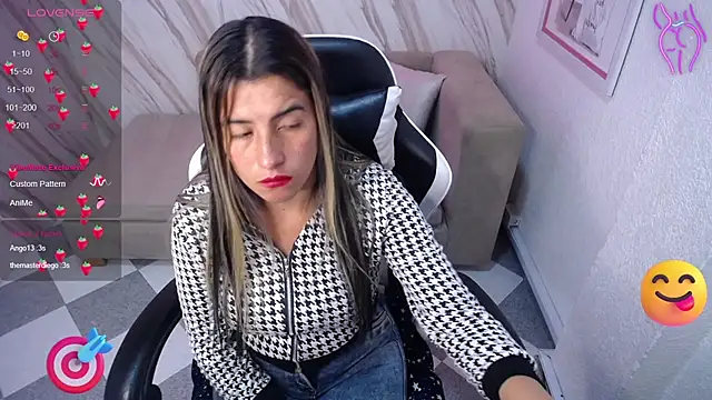 Snapshot of Valerie_b chatting on 03.06.25 Valerie b online show from 03.06.25