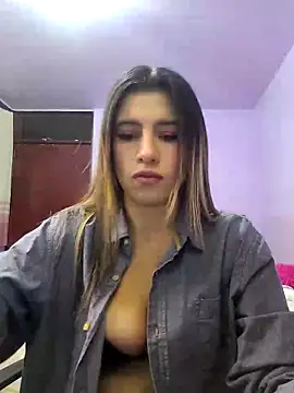 Snapshot of Valerie_b chatting on 09.21.25 Valerie b online show from 09.21.25