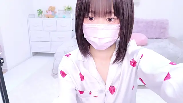 Snapshot of Im_Yu-na chatting on 12.14.24 Im Yu-na online show from 12.14.24