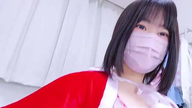 Snapshot of Im_Yu-na chatting on 12.24.24 Im Yu-na online show from 12.24.24