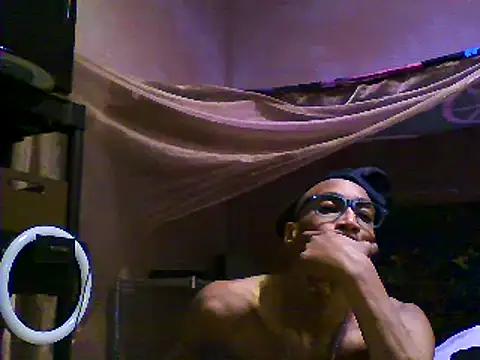 Snapshot of JdLove1 chatting on 12.31.24 JdLove1 online show from 12.31.24