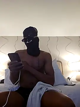 Snapshot of JdLove1 chatting on 12.17.25 JdLove1 online show from 12.17.25