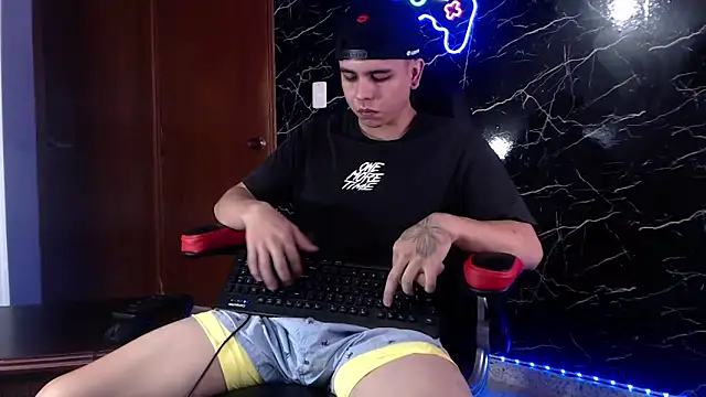 maty hardx online show from 01.04.25