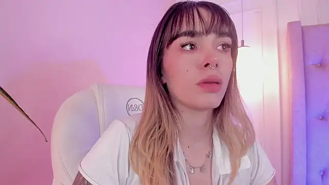 Lucy Vega online show from 12.15.25