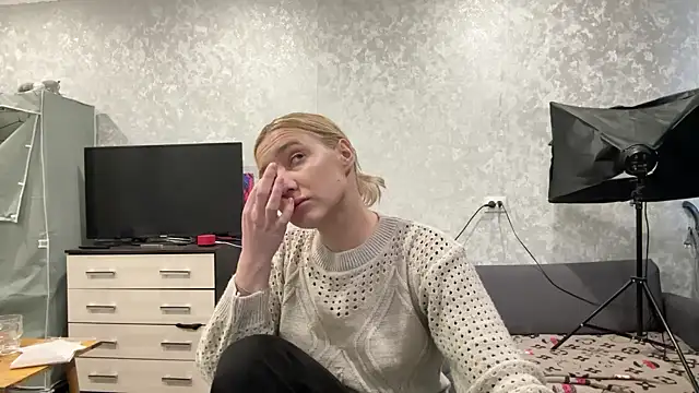 AnneBall online show from 01.25.25