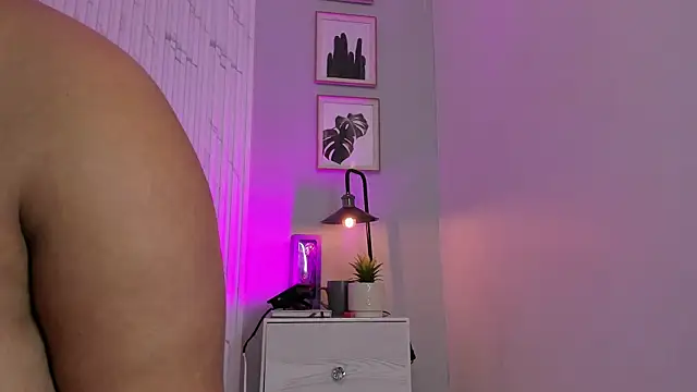 Snapshot of samatha_collins chatting on 01.15.25 samatha collins online show from 01.15.25