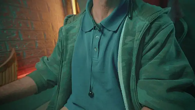 Snapshot of alex-volo chatting on 12.13.24 alex-volo online show from 12.13.24