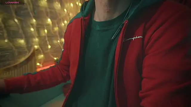 Snapshot of alex-volo chatting on 12.29.24 alex-volo online show from 12.29.24