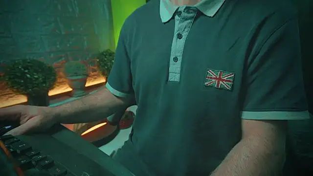 Snapshot of alex-volo chatting on 02.02.25 alex-volo online show from 02.02.25