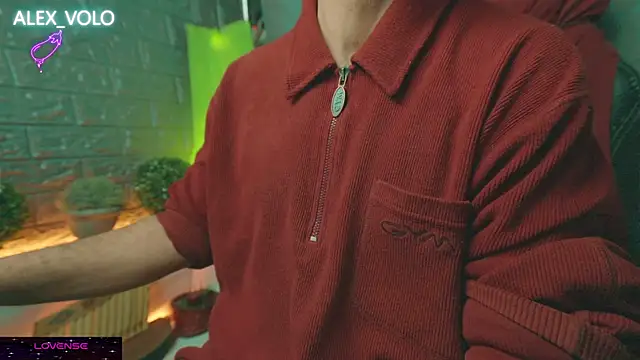 Snapshot of alex-volo chatting on 03.12.25 alex-volo online show from 03.12.25