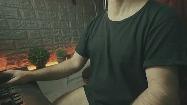 Snapshot of alex-volo chatting on 10.17.25 alex-volo online show from 10.17.25