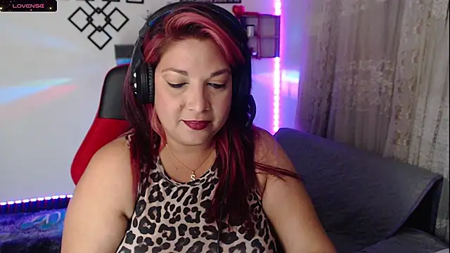 Scarlette thoms online show from 02.22.25