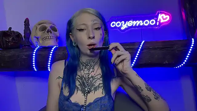 Snapshot of coyemoo chatting on 02.01.25 coyemoo online show from 02.01.25
