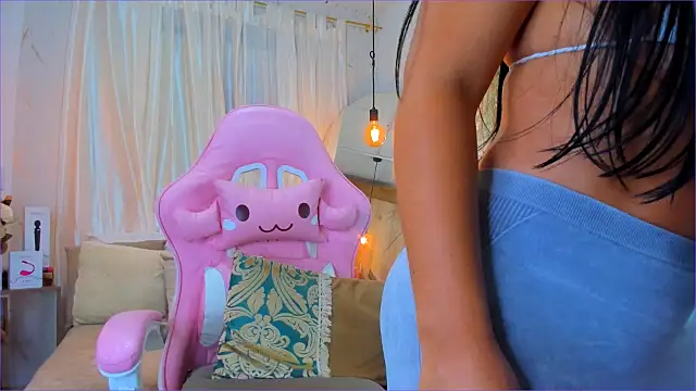 Natasha hartaman online show from 12.04.25