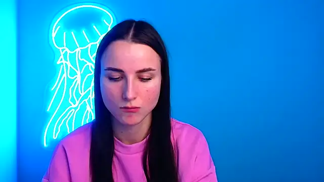 Eva Janee online show from 12.10.24