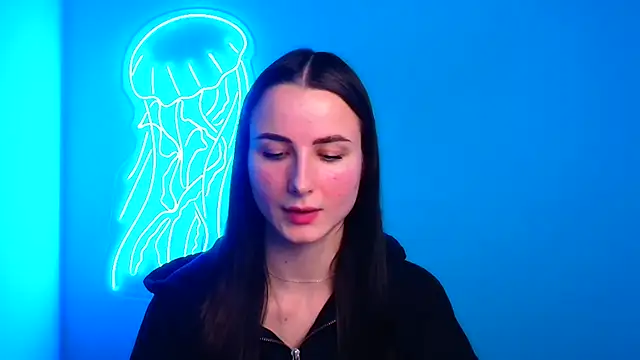 Eva Janee online show from 12.11.24