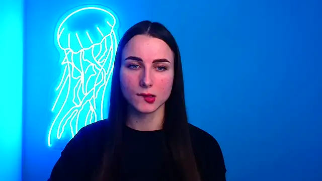 Eva Janee online show from 12.25.24