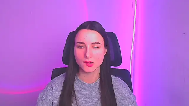 Eva Janee online show from 01.10.25