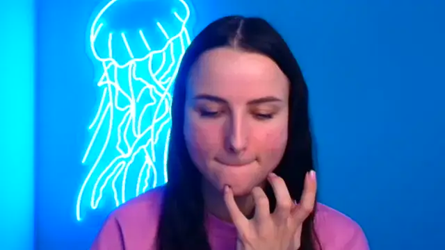 Eva Janee online show from 02.21.25