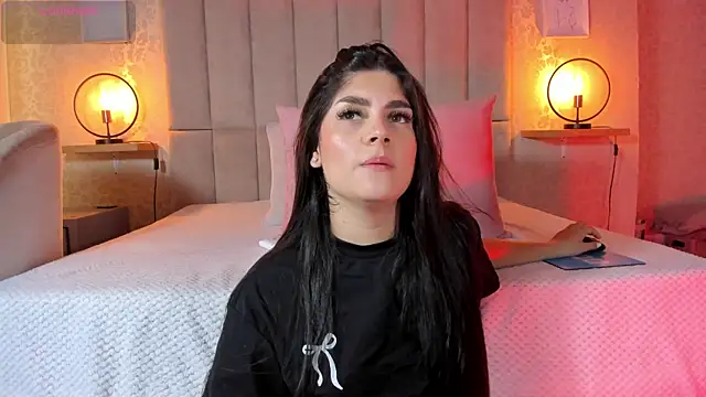 Amy-Saenz online show from 10.07.25