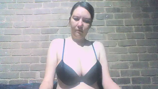 EksJouneMwah online show from 11.28.25