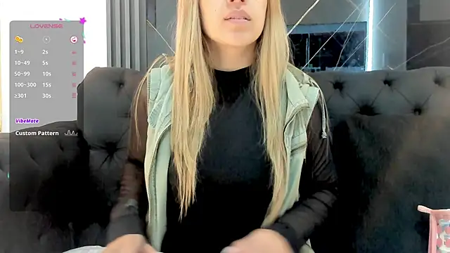 EvaaLovia1 online show from 09.10.25