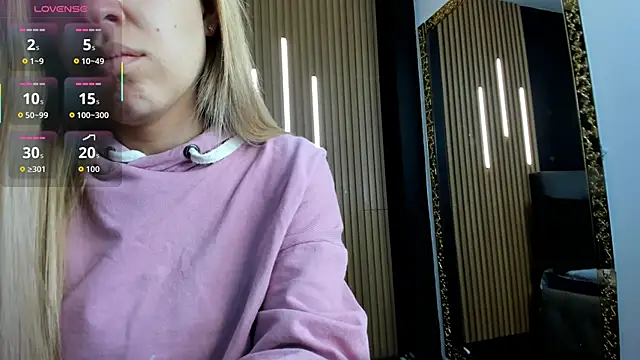 EvaaLovia1 online show from 04.16.26