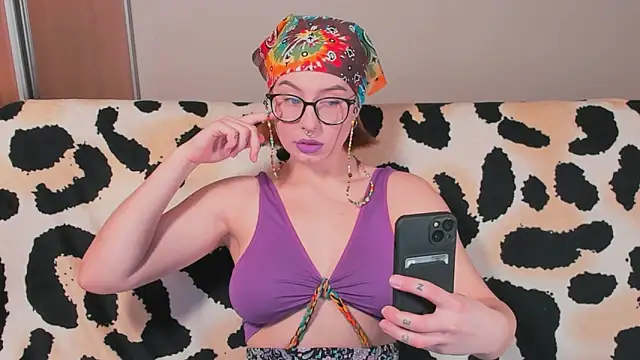 VeronikaKissuchi online show from 12.12.24