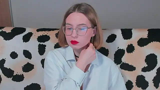 VeronikaKissuchi online show from 12.21.24