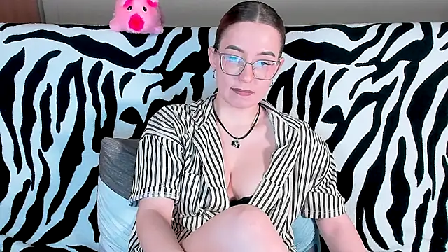 VeronikaKissuchi online show from 01.08.25