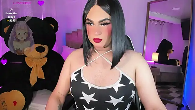 Snapshot of alexia_mattel chatting on 11.06.25 alexia mattel online show from 11.06.25