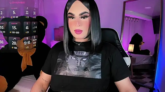 Snapshot of alexia_mattel chatting on 11.20.25 alexia mattel online show from 11.20.25