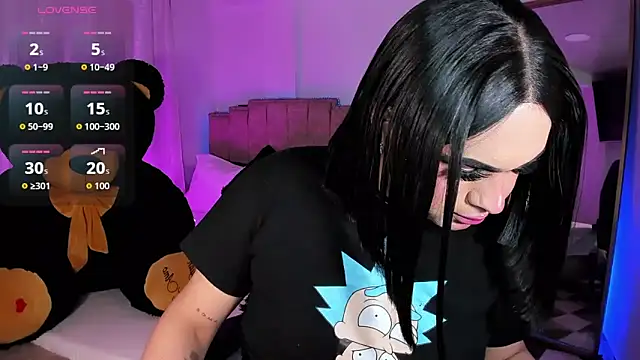 Snapshot of alexia_mattel chatting on 11.21.25 alexia mattel online show from 11.21.25