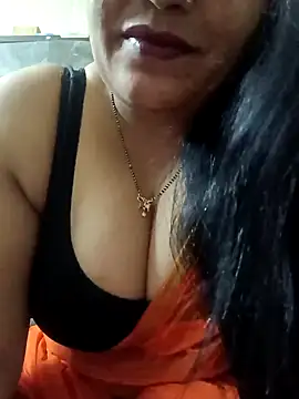 Snapshot of sneha_rose chatting on 12.17.24 sneha rose online show from 12.17.24