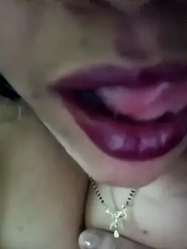 Snapshot of sneha_rose chatting on 01.07.25 sneha rose online show from 01.07.25