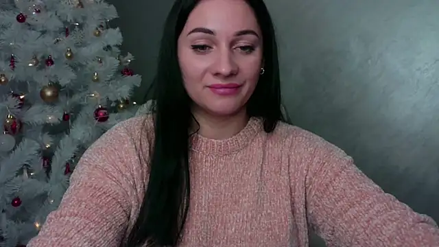 Snapshot of Emelyblum chatting on 12.22.24 Emelyblum online show from 12.22.24