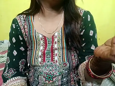 Snapshot of Sexyranibhabhi chatting on 10.10.25 Sexyranibhabhi online show from 10.10.25