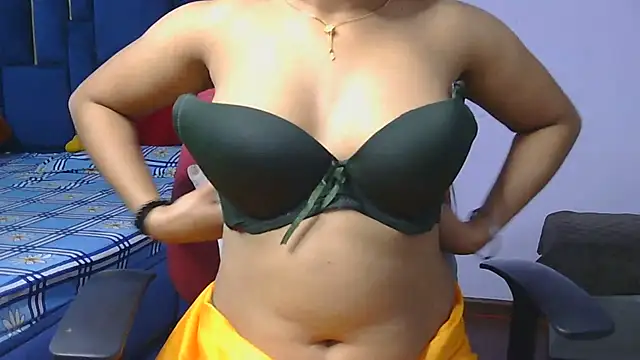 Snapshot of Sexysiya8 chatting on 02.02.25 Sexysiya8 online show from 02.02.25