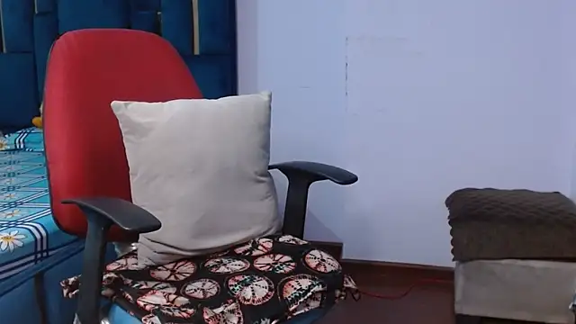 Snapshot of Sexysiya8 chatting on 03.09.25 Sexysiya8 online show from 03.09.25