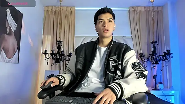 Snapshot of AndyPalmer_ chatting on 03.17.25 AndyPalmer online show from 03.17.25