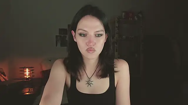 Snapshot of Niky__Jess chatting on 06.13.26 Niky Jess online show from 06.13.26