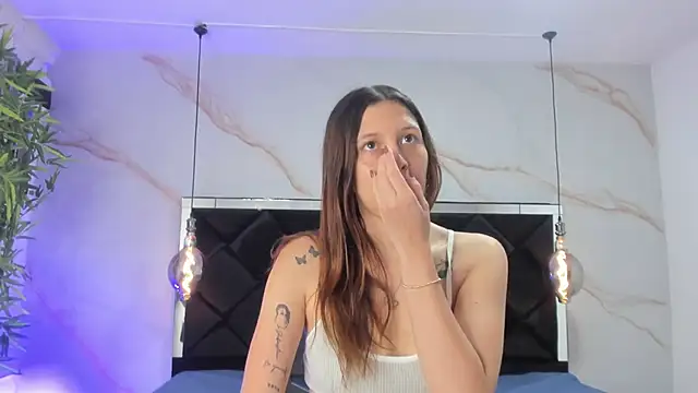 AngelaaCute  online show from 10.15.25