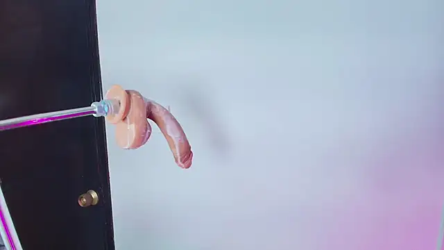 Lizz Tender online show from 02.15.25