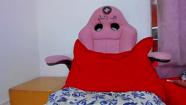 Snapshot of anisha_x chatting on 03.18.25 anisha x online show from 03.18.25