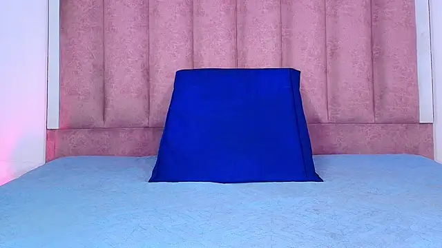 Snapshot of anisha_x chatting on 09.27.25 anisha x online show from 09.27.25